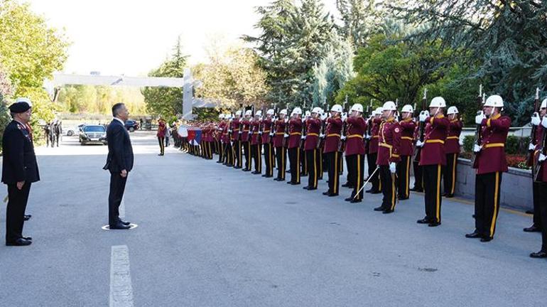 bakan yerlikaya jandarma genel komutanligi 2024 yili kiymetlendirme toplantisina katildi 0 V9iPdZ8R