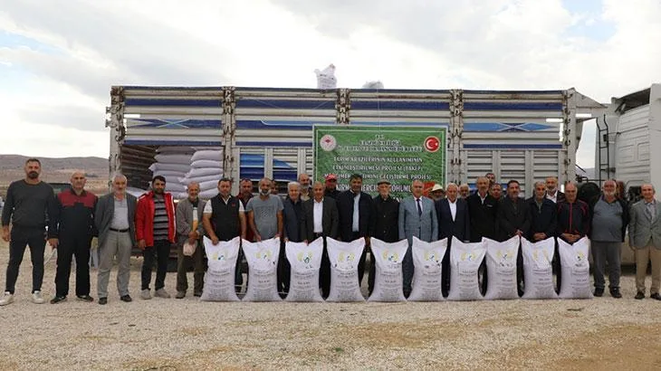 Elazığ’da çiftçilere yüzde 75 hibeli tohum dayanağı 1 elazigda ciftcilere yuzde 75 hibeli tohum dayanagi mjh5KYtx jpg