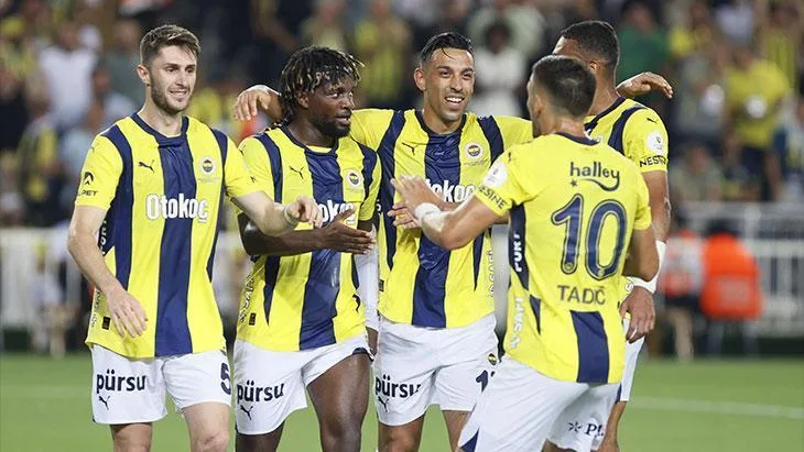 Fenerbahçe'de iki yıldızın menajerleri İstanbul'a çağrıldı! İşte mukavele teklifleri 1 fenerbahcede iki yildizin menajerleri istanbula cagrildi iste mukavele teklifleri H8n91esQ jpg