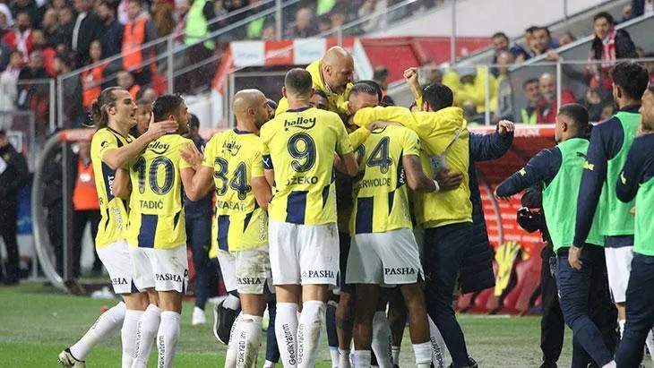 Fenerbahçe’nin Manchester United galibiyetine muhtaçlığı var! 1 fenerbahcenin manchester united galibiyetine muhtacligi var 4hZb7am8 jpg