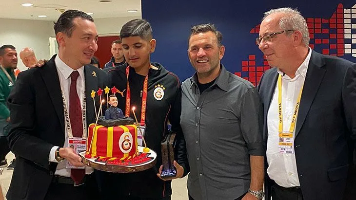 galatasarayda okan buruka surpriz kutlama T2hZYs8y jpg