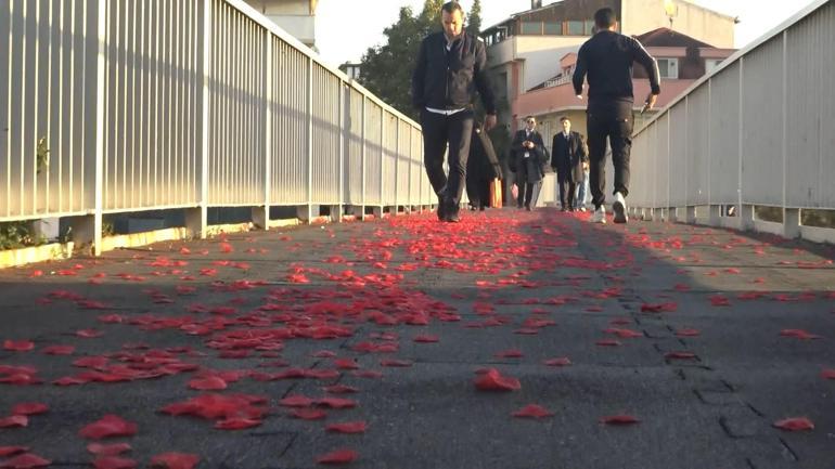 istanbullulari sasirtan romantizm kim yapmissa hos dusunmus birinci kere goruyorum 1 A6IIPrAn