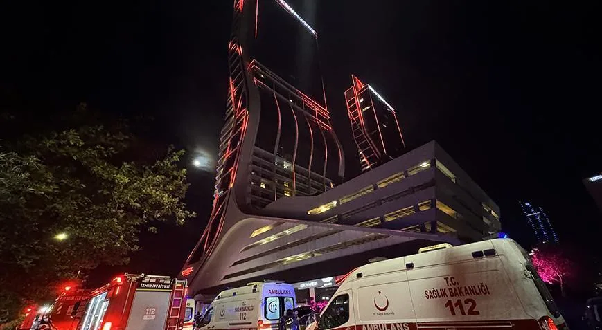 izmirde cok katli binada korkutan yangin spor salonundakiler tahliye edildi 4nViAGP4 jpg