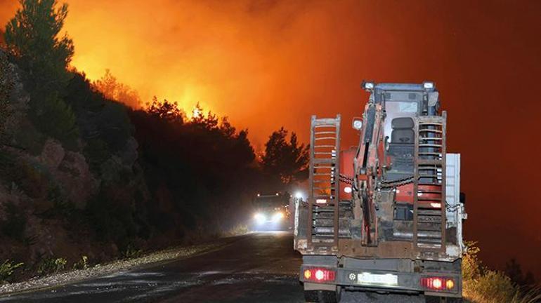Muğla yanıyor: Birçok ilçede yangın alarmı! Vali Akbıyık'tan açıklama 5 mugla yaniyor bircok ilcede yangin alarmi vali akbiyiktan aciklama 3 yPuP64X5