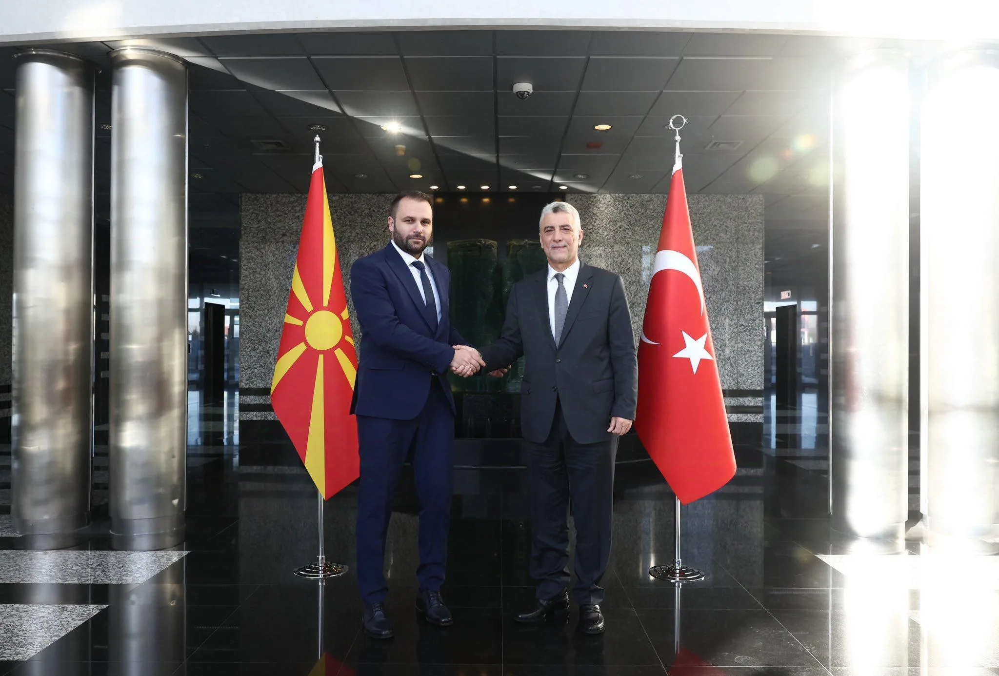 Bakan Bolat, Kuzey Makedonya Ekonomi ve Çalışma Bakanı Durmusi ile görüştü 1 bakan bolat kuzey makedonya ekonomi ve calisma bakani durmusi ile gorustu CLpdpnzh