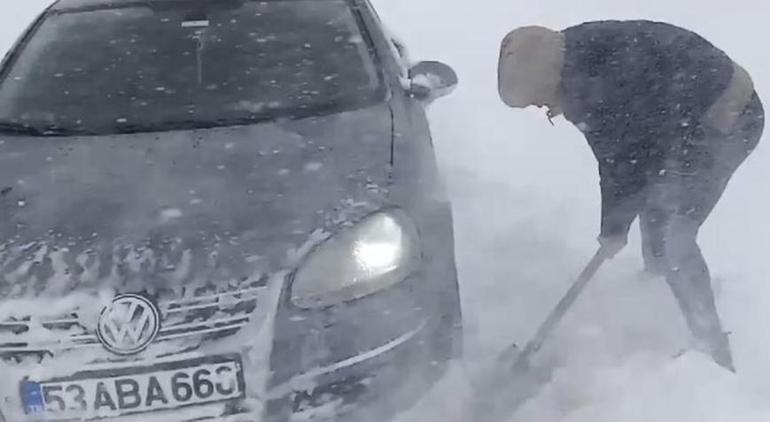Beyaz esaret! Bir anda bastırdı, mahsur kaldılar... Meteoroloji'den yeni ihtar geldi 2 beyaz esaret bir anda bastirdi mahsur kaldilar meteorolojiden yeni ihtar geldi 0 Im7GjMk9