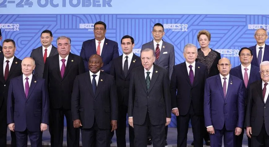 Erdoğan, BRICS Başkanlar Zirvesi’nde aile fotoğrafı çekimine katıldı 1 erdogan brics baskanlar zirvesinde aile fotografi cekimine katildi 3PBuDVmd jpg