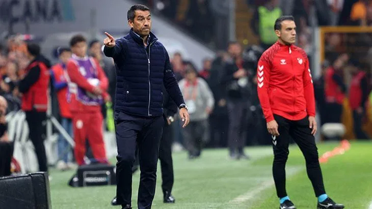 giovanni van bronckhorst galatasaray macindan sonra sert cikti c9aBWryl jpg