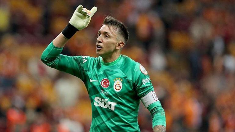 ozel galatasarayda carutasu bongaerts mukemmel bir pasor muslera uzere olmak isterim 1 tUZztb9b