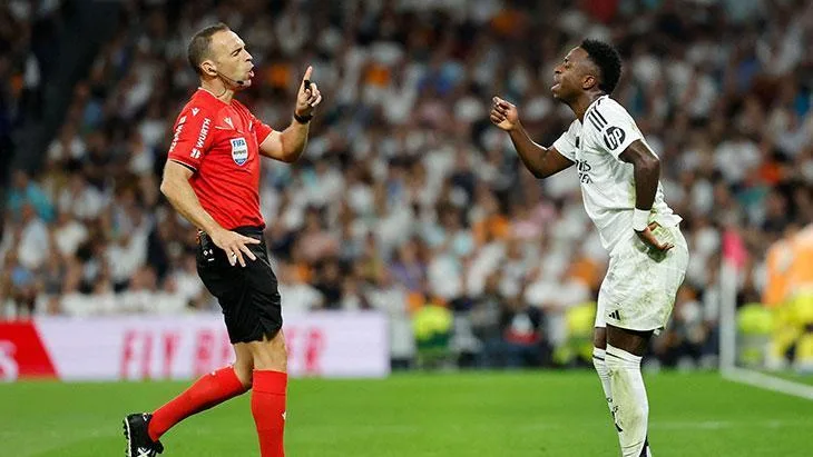 rivaldodan vinicius juniora hakem uyarisi kvEExR16 jpg