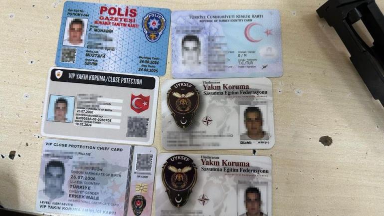 Yer: İstanbul! Çakarlı lüks araçtan uydurma polis çıktı 2 yer istanbul cakarli luks aractan uydurma polis cikti 0 KuQ7uXr1