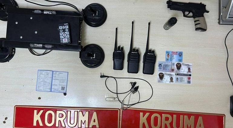 Yer: İstanbul! Çakarlı lüks araçtan uydurma polis çıktı 3 yer istanbul cakarli luks aractan uydurma polis cikti 1 JjCNWSNW