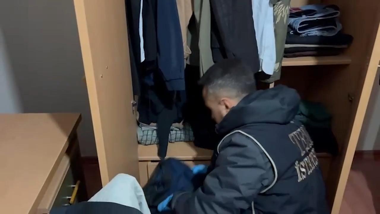 İstiklal Caddesi'ndeki bombalı saldırıyla ilgili 2 şüpheli yakalandı 7 istiklal caddesindeki bombali saldiriyla ilgili 2 supheli yakalandi 5 c9p2eX4w
