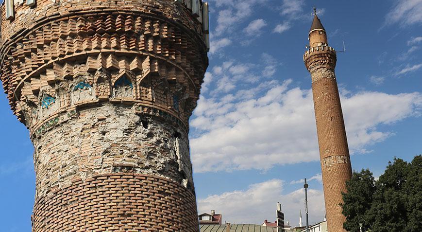 Pisa Kulesine benzetilen minare için çalışma başlatıldı! Türkiye’de ilk kez kullanılacak
