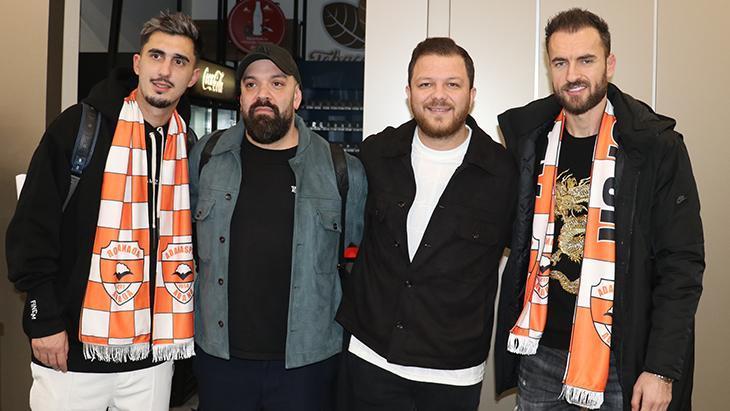 Adanaspor'da Sokol Cikalleshi ve Andrei Ivan kente geldi! 1 adanasporda sokol cikalleshi ve andrei ivan kente geldi ZUy3JK7p