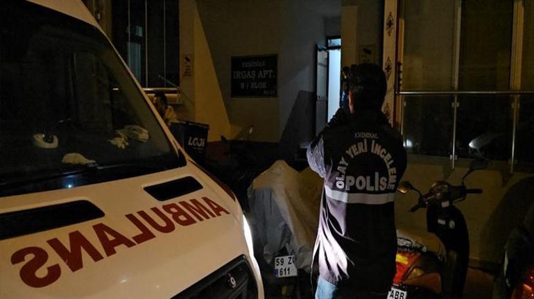Bir gün evvel taşınmışlardı! Kızı konuta geldiğinde annesini banyoda dehşetli bir halde buldu 3 bir gun evvel tasinmislardi kizi konuta geldiginde annesini banyoda dehsetli bir halde buldu 1 GLpTtacs