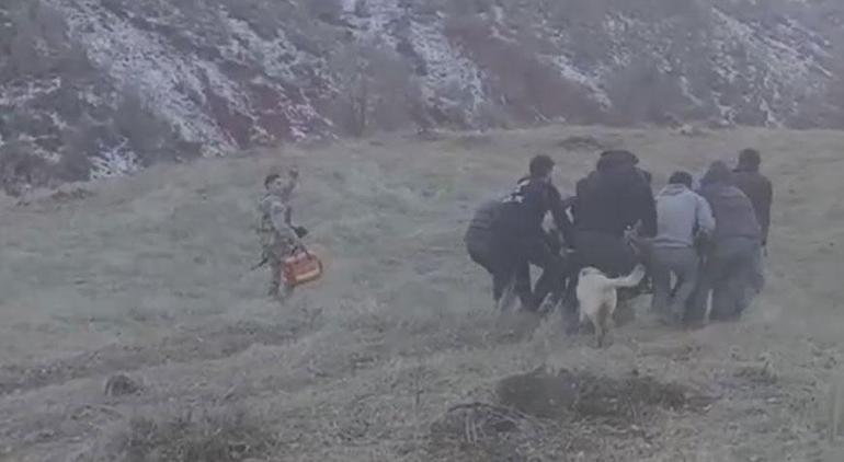 Domuz saldırısından kaçarken uçurumdan düştü 3 domuz saldirisindan kacarken ucurumdan dustu 1 JMJ8MXLE