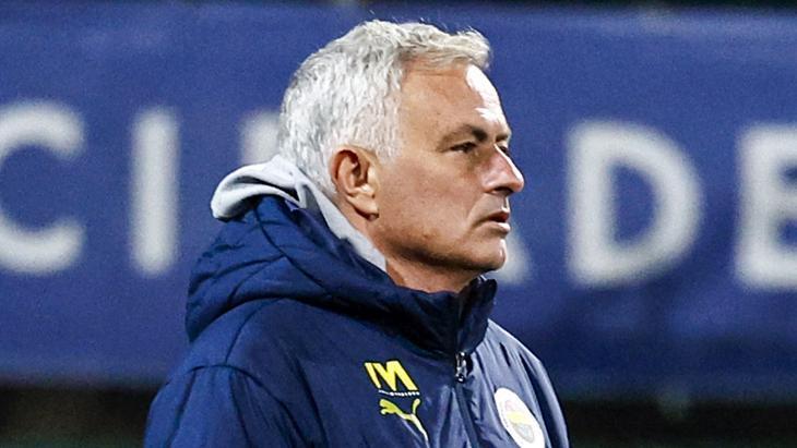 fenerbahcede yeni sayfa acma hedefi mourinhodan kiymet vurgusu dUsZKCGe