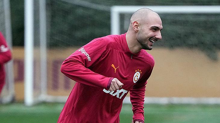 Galatasaray'da Ahmed Kutucu birinci antrenmanında! 1 galatasarayda ahmed kutucu birinci antrenmaninda vueCgNNO