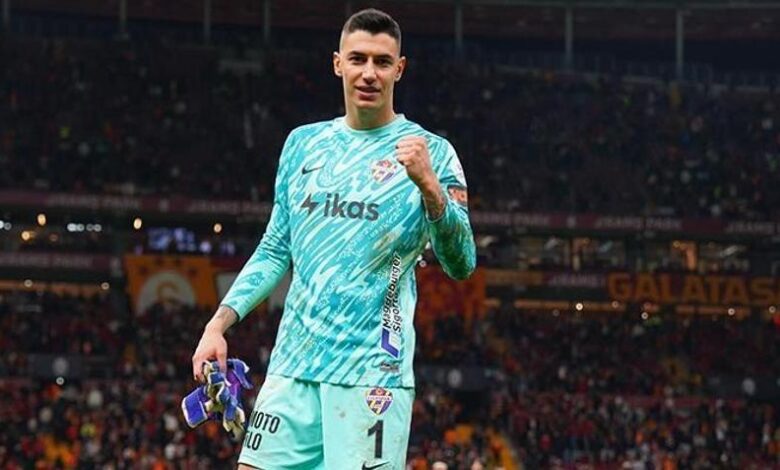 Galatasaray'da Berke Özer için karar verildi! Sinkaflı görüntü ortaya çıkınca... 1 galatasarayda berke ozer icin karar verildi sinkafli goruntu ortaya cikinca HbOerYOw