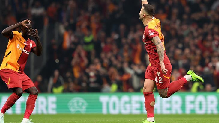Galatasaray'da goller savunmacılardan! Bir sefer daha ağları havalandırdılar 1 galatasarayda goller savunmacilardan bir sefer daha aglari havalandirdilar 5K3SUmRQ