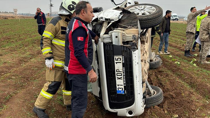 mardinde arac tarlaya uctu meyyit ve yaralilar var ntRAETSb