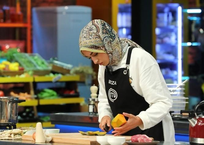 masterchef beyza kimdir masterchef beyza huri aydin kac yasinda nereli nerede yasiyor 4 N4fccRVU