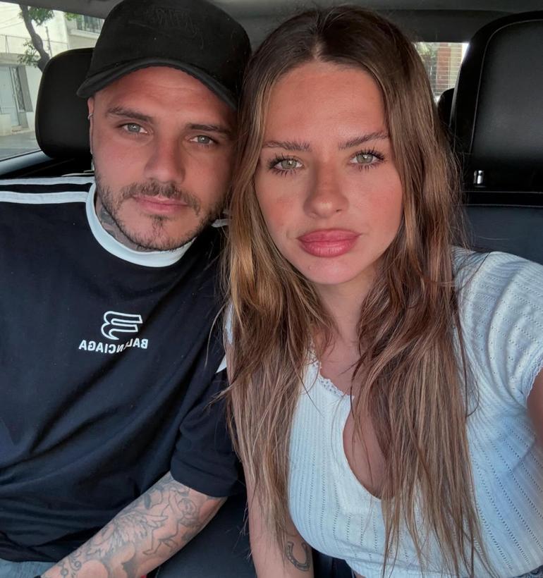 mauro icardi yeni askini paylasmalara doyamadi romantik pozlarini yayinladi 3 rDCzaLdz