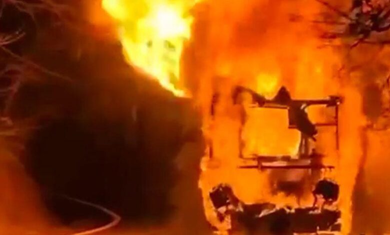 sariyerde kaygi dolu anlar iett otobusu alev alev yandi nFzLWbRJ