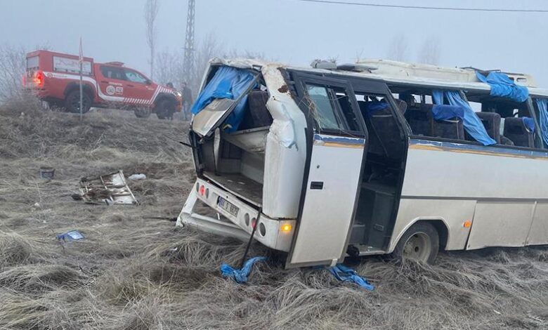 son dakika malatyada emekci servisi devrildi cok sayida yarali var i7WHGaBp