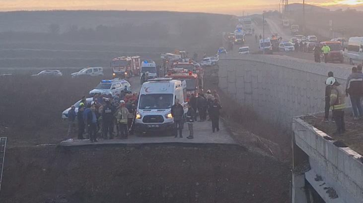 son dakika tuzlada servis minibusu sarampole yuvarlandi cok sayida yarali var 2 5OunCMiu