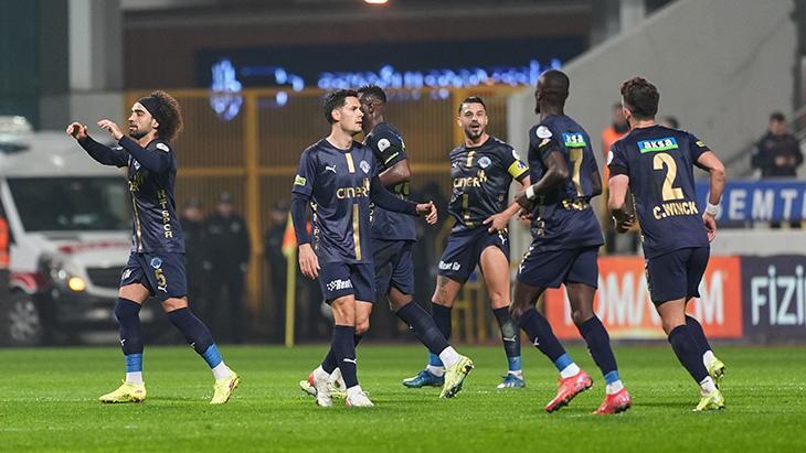 Süper Lig'de fevkalade maç! 9 gol atıldı, Kasımpaşa kazandı! 1 super ligde fevkalade mac 9 gol atildi kasimpasa kazandi zQUeDkAr