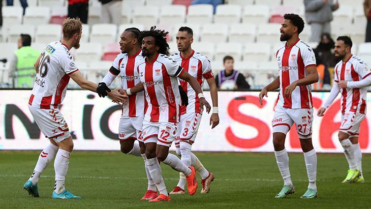 super ligde gol yagmurunda kazanan sivasspor Vs3TeUSl