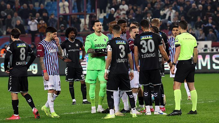Trabzon'da değişik anlar! Uğurcan Çakır penaltıyı kullanmak istedi, Şenol Güneş müsaade vermedi 5 trabzonda degisik anlar ugurcan cakir penaltiyi kullanmak istedi senol gunes musaade vermedi 3