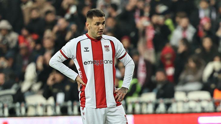 Transferde Rey Manaj bombası! Alacaklarından vazgeçti 1 transferde rey manaj bombasi alacaklarindan vazgecti FBmgkLyV