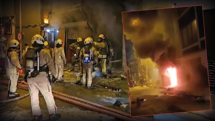 Beyoğlu'nda 3 katlı binada yangın! Vatandaşlar panikle kendilerini dışarı attı 1 beyoglunda 3 katli binada yangin vatandaslar panikle kendilerini disari atti gPDJDeZv