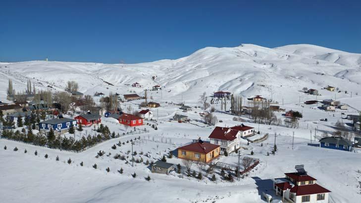 Bu köyde yalnızca 2 mevsim görülüyor: Kış ve yazı yaşıyoruz, yaşantımızdan çok mutluyuz 13 bu koyde yalnizca 2 mevsim goruluyor kis ve yazi yasiyoruz yasantimizdan cok mutluyuz 11 8pXuTauE