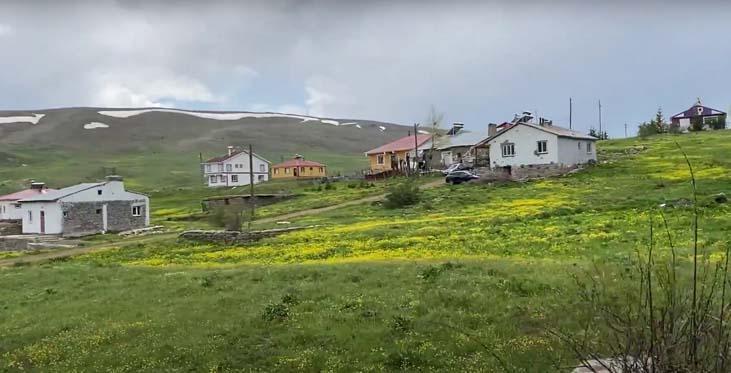 Bu köyde yalnızca 2 mevsim görülüyor: Kış ve yazı yaşıyoruz, yaşantımızdan çok mutluyuz 5 bu koyde yalnizca 2 mevsim goruluyor kis ve yazi yasiyoruz yasantimizdan cok mutluyuz 3 gtyOu7Zf