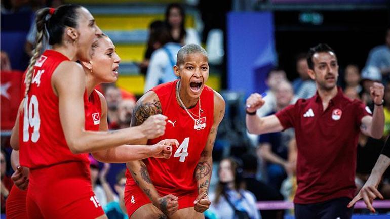 Filenin Sultanları'nda Santarelli'den yeni isimlere açık kapı! Fenerbahçe - Vakıfbank yorumu 3 filenin sultanlarinda santarelliden yeni isimlere acik kapi fenerbahce vakifbank yorumu 1 k6hTyzg9