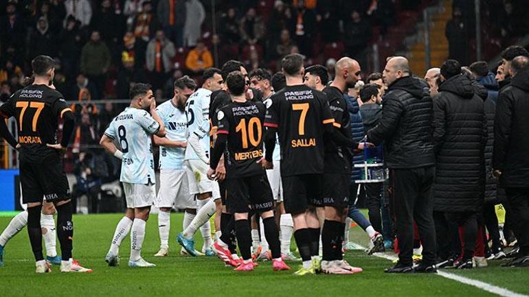 galatasaray adana demirspor maci dunya basininda gundem oldu turkiyede buyuk rezalet 0 SVltqKjF