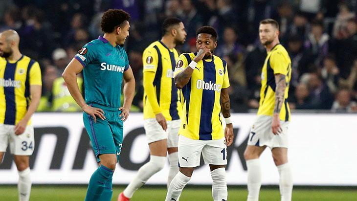 irkci tezahurat sonrasi anderlcht fenerbahce maci durdu guKYm8ri