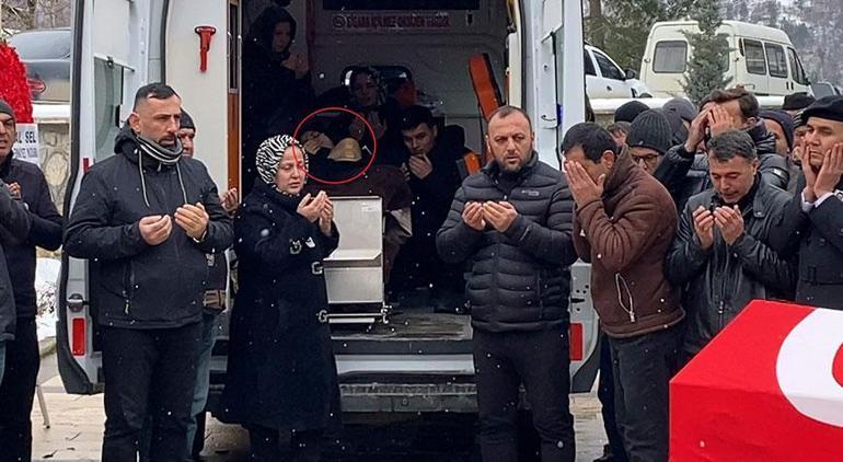 Kazada ölen polis memuruna son veda! Kahreden ayrıntı ortaya çıktı 2 kazada olen polis memuruna son veda kahreden ayrinti ortaya cikti 0 zbKNVGGT