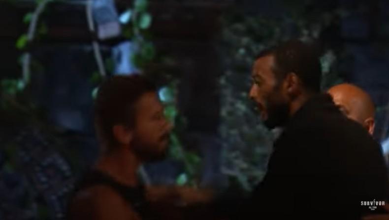 Survivor'da olay kavga! Adem Kılıççı, öfkeyle Çılgın Sedat'ın üzerine yürüdü 3 survivorda olay kavga adem kilicci ofkeyle cilgin sedatin uzerine yurudu 1 r8FgD8Un