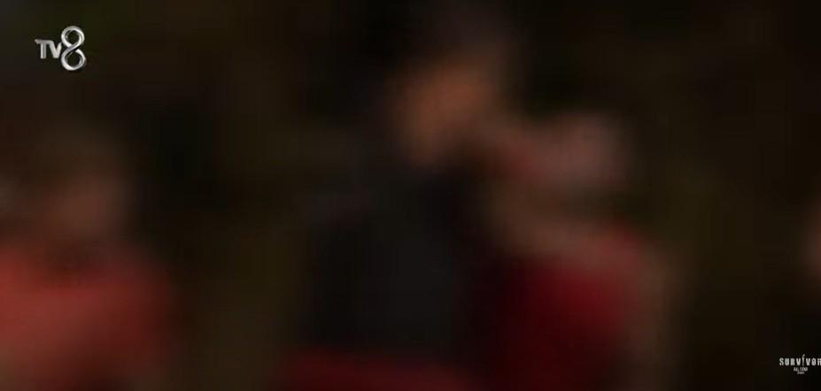 Survivor'da olay kavga! Adem Kılıççı, öfkeyle Çılgın Sedat'ın üzerine yürüdü 7 survivorda olay kavga adem kilicci ofkeyle cilgin sedatin uzerine yurudu 5 YpFp5db4