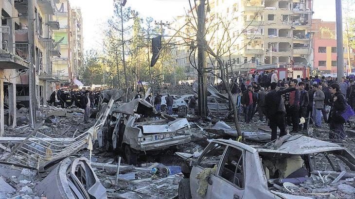 41 yılda terör akınları nedeniyle 15 bin şehit verdik! Terörün Türkiye’ye faturası ağır oldu 1 41 yilda teror akinlari nedeniyle 15 bin sehit verdik terorun turkiyeye faturasi agir oldu uJG3WmIi