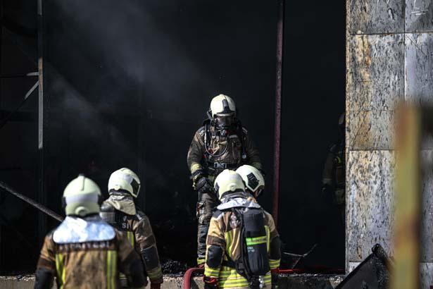 ankarada yatak fabrikasinda yangin mudahale suruyor 3 MBkQfDwj