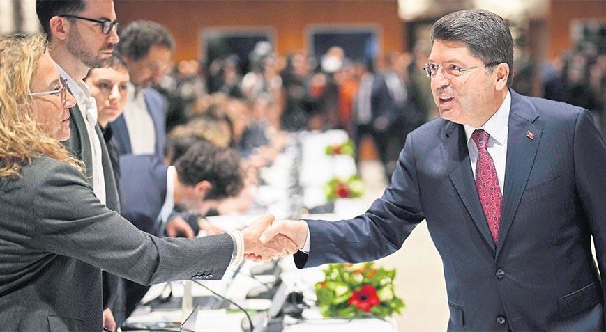 Bu tezlerle soruşturma başlatılmaması düşünülemez