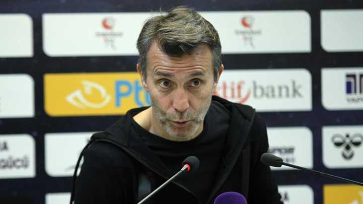 bulent korkmaz daima uretmeye futbol oynamaya calistik