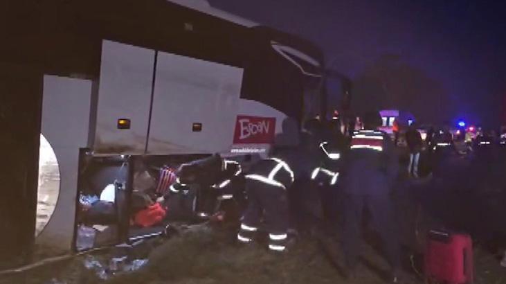 Çanakkale’de cins otobüsü yoldan çıktı! Çok sayıda yaralı var 1 canakkalede cins otobusu yoldan cikti cok sayida yarali var