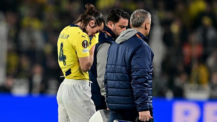 Fenerbahçe'de sakatlık şoku! Çağlar Söyüncü devam edemedi 1 fenerbahcede sakatlik soku caglar soyuncu devam edemedi S8TUbW73